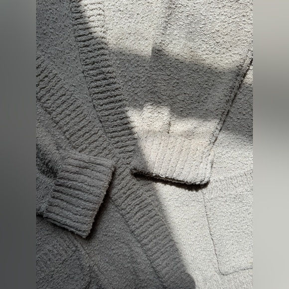 Cream cardigan with pockets - Picture 6 of 11